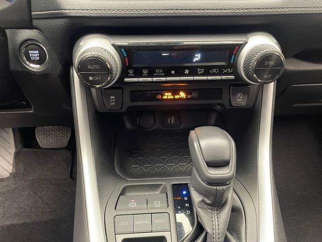 2024 Toyota RAV4 XLE FWD - 23010309 - 26