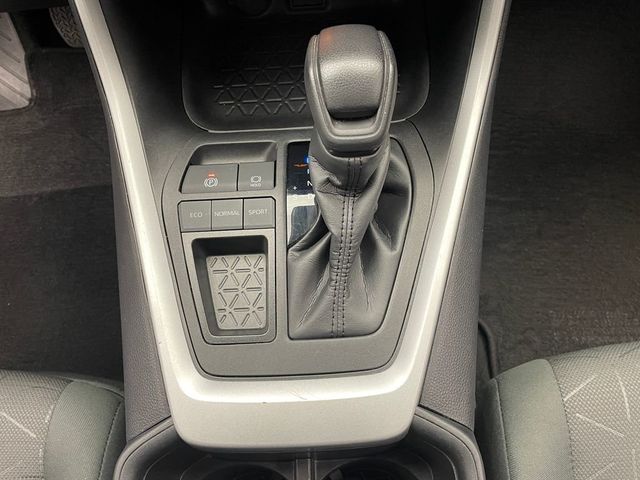 2024 Toyota RAV4 XLE FWD - 23010309 - 28