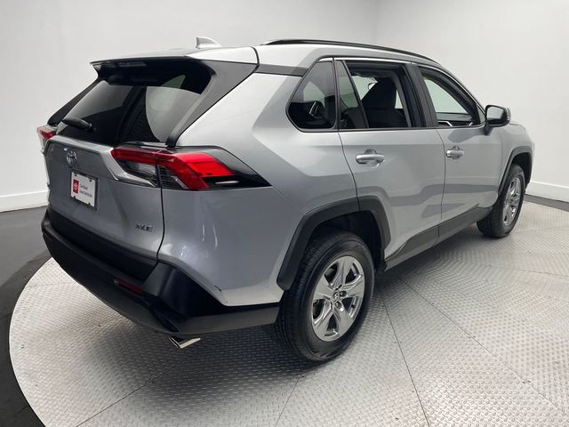 2024 Toyota RAV4 XLE FWD - 23010309 - 4