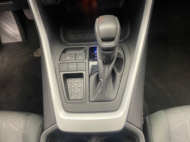 2024 Toyota RAV4 XLE FWD - 23010312 - 28