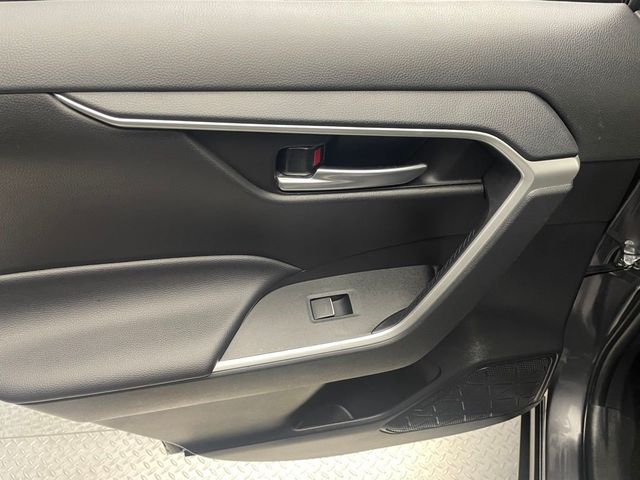 2024 Toyota RAV4 XLE FWD - 23010312 - 31