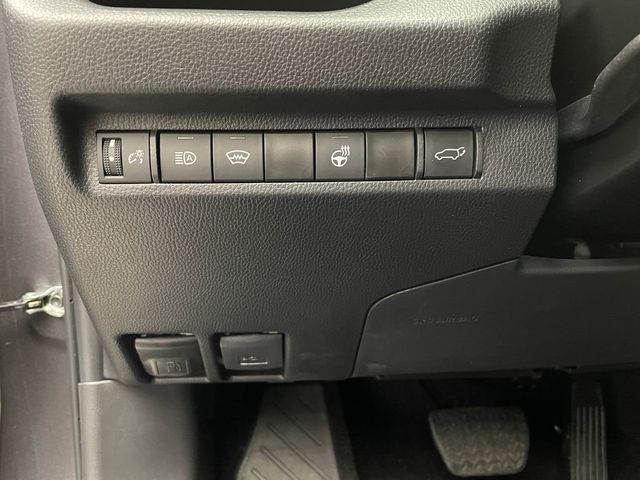 2024 Toyota RAV4 XLE Premium AWD - 22997626 - 19
