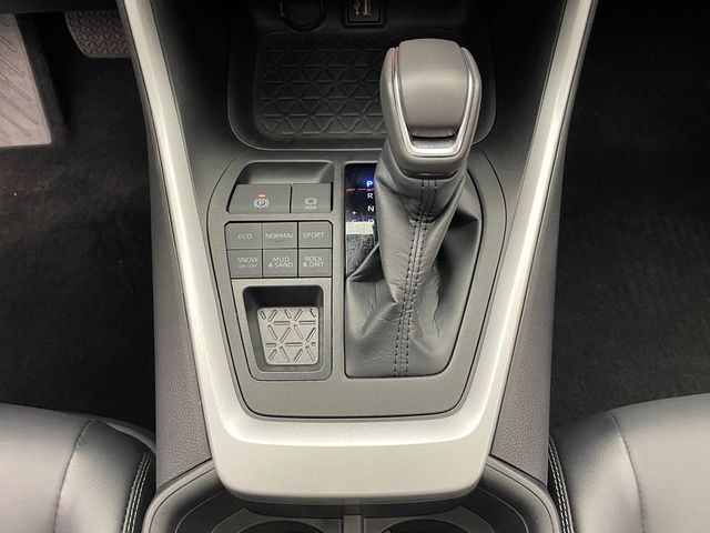 2024 Toyota RAV4 XLE Premium AWD - 22997626 - 28