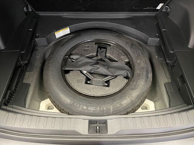 2024 Toyota RAV4 XLE Premium AWD - 22997626 - 40