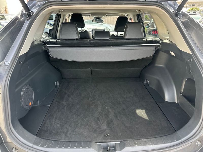 2024 Toyota RAV4 XLE Premium FWD - 22950235 - 19