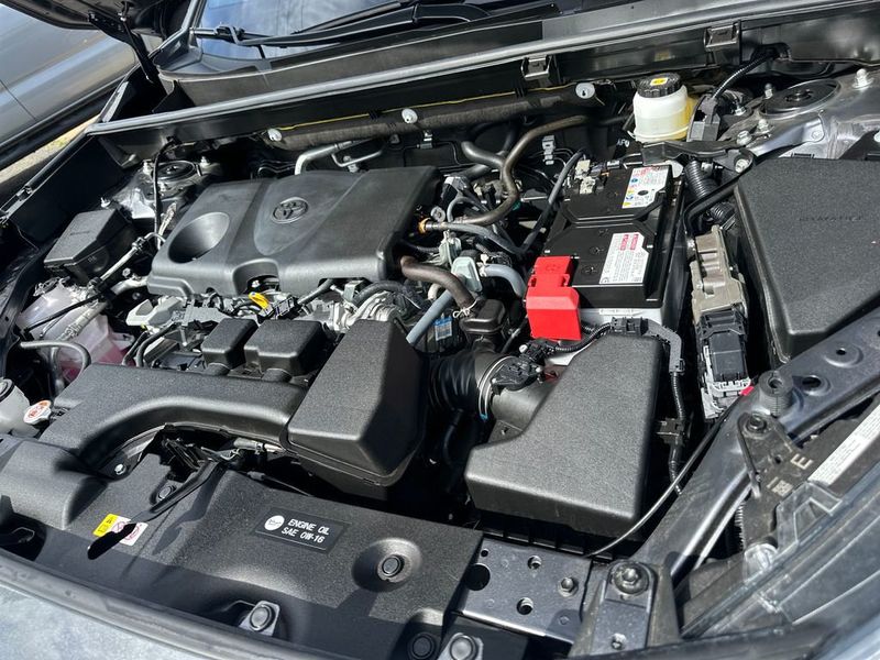 2024 Toyota RAV4 XLE Premium FWD - 22950235 - 20
