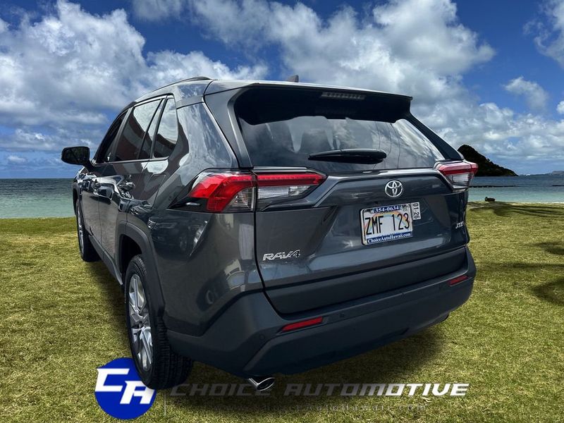 2024 Toyota RAV4 XLE Premium FWD - 22950235 - 4