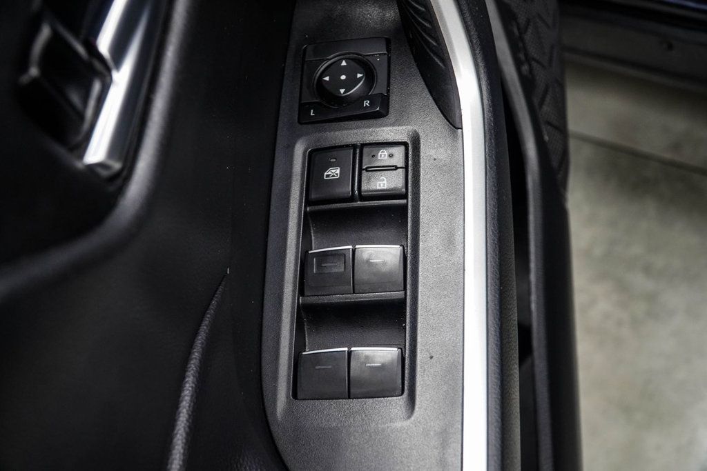 Toyota RAV4 photo 33