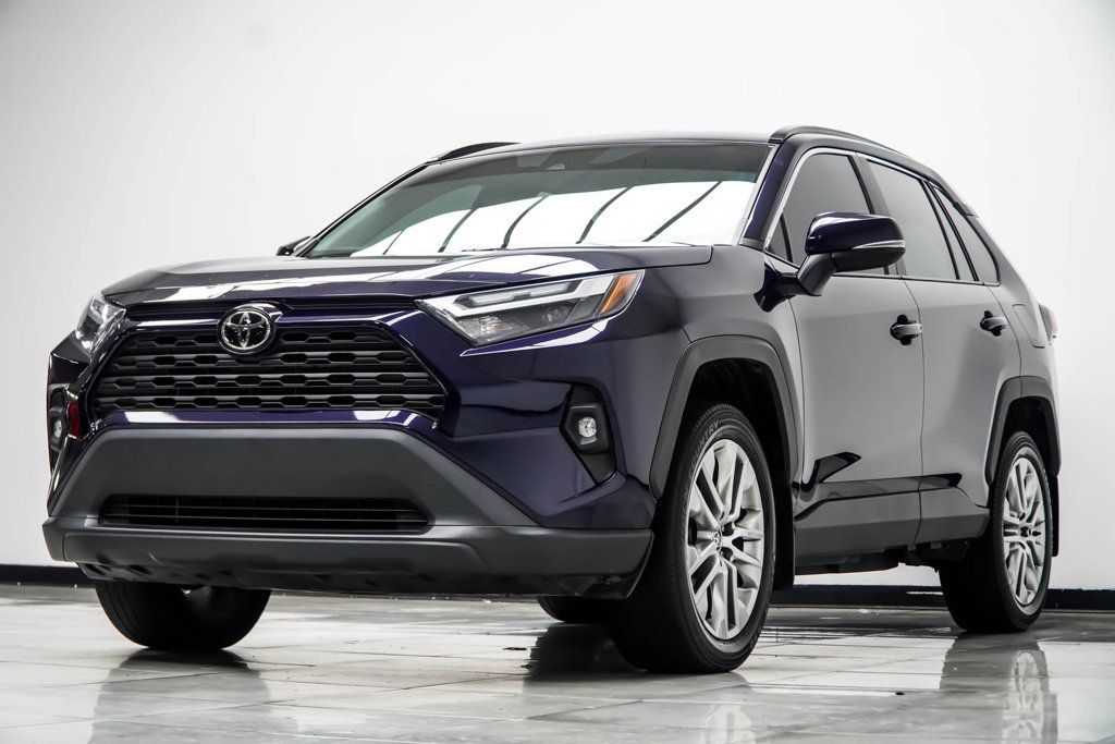 Toyota RAV4 photo 8