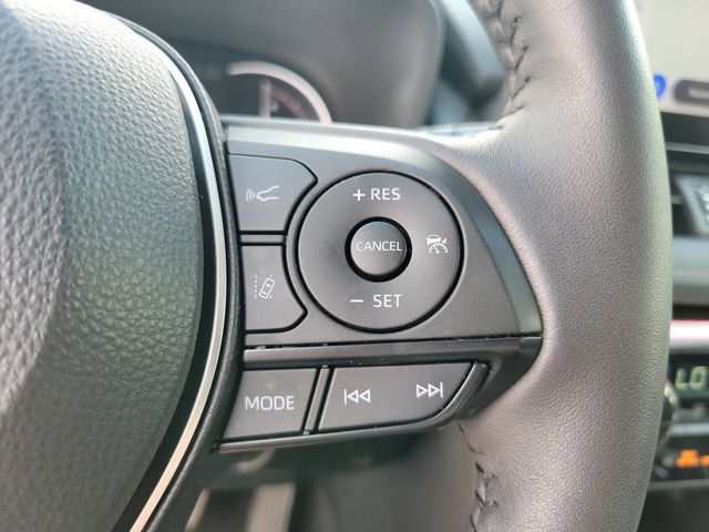 2024 Toyota RAV4 XLE Premium FWD - 22926706 - 18