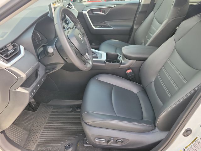 2024 Toyota RAV4 XLE Premium FWD - 22926706 - 4