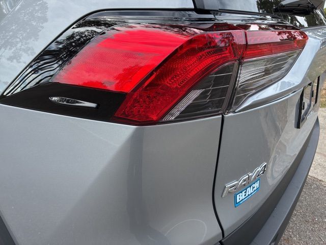 2024 Toyota RAV4 XLE Premium FWD - 23017738 - 12