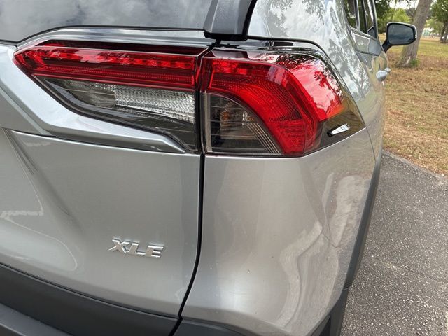 2024 Toyota RAV4 XLE Premium FWD - 23017738 - 13