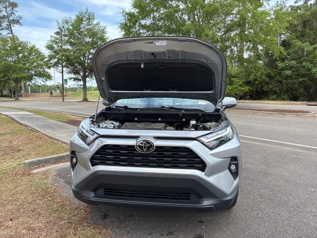 2024 Toyota RAV4 XLE Premium FWD - 23017738 - 18