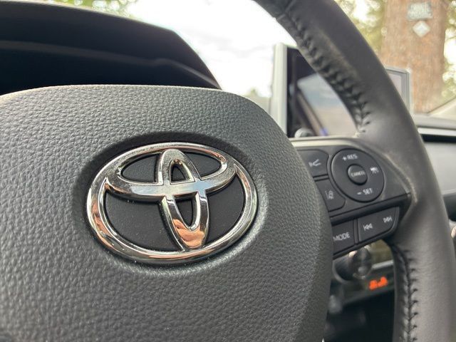 2024 Toyota RAV4 XLE Premium FWD - 23017738 - 26