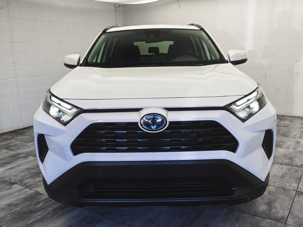 2024 Toyota RAV4 Hybrid LE photo 2