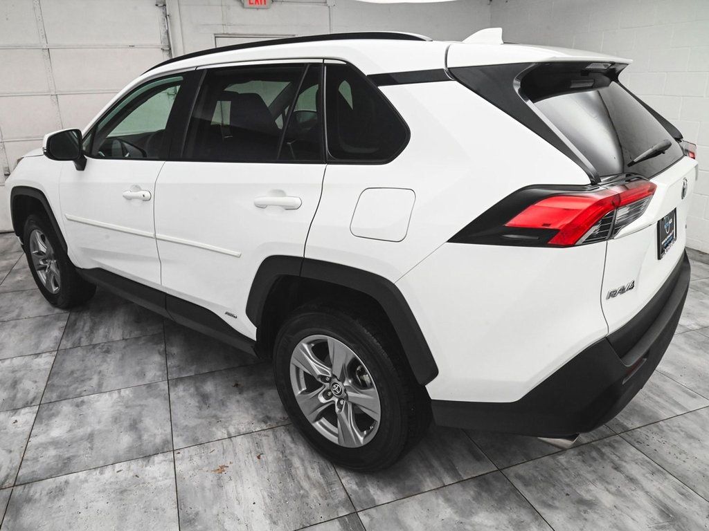 2024 Toyota RAV4 Hybrid LE photo 4