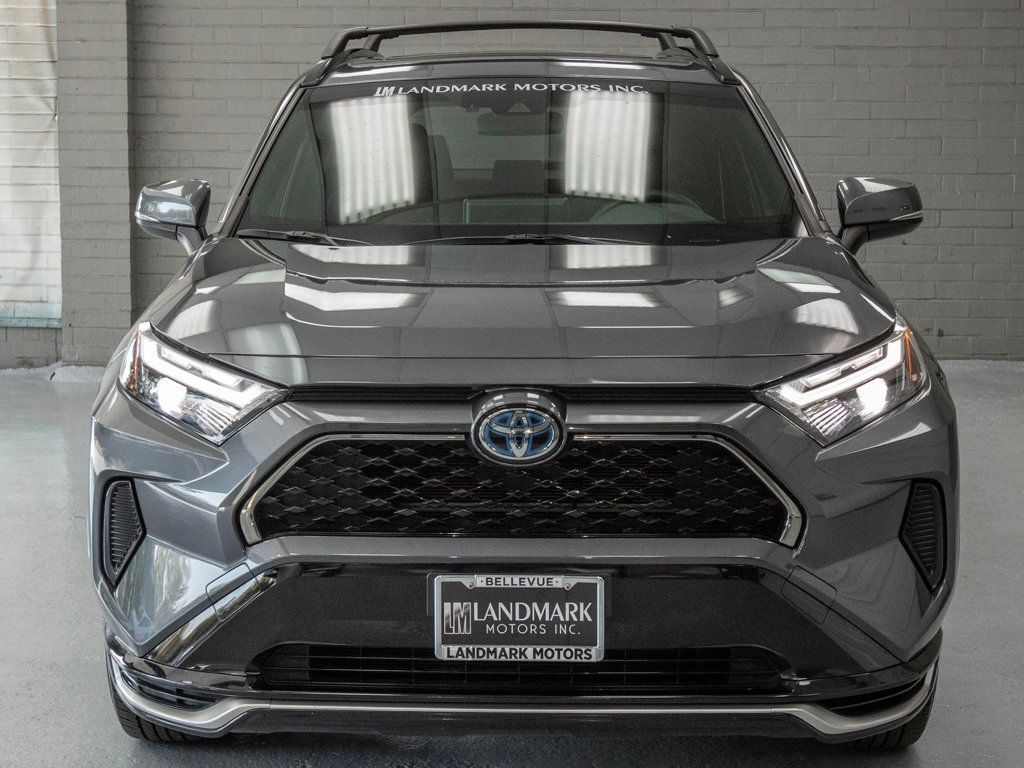 2024 Toyota RAV4 Prime SE photo 3