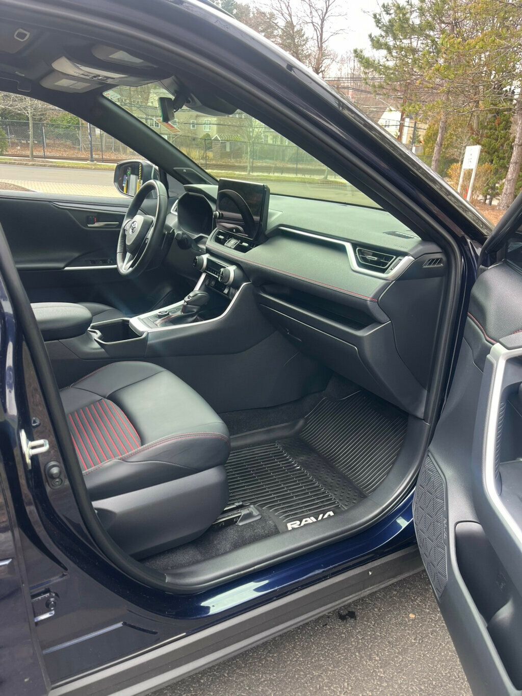 2024 Toyota RAV4 Prime XSE - 23006900 - 12