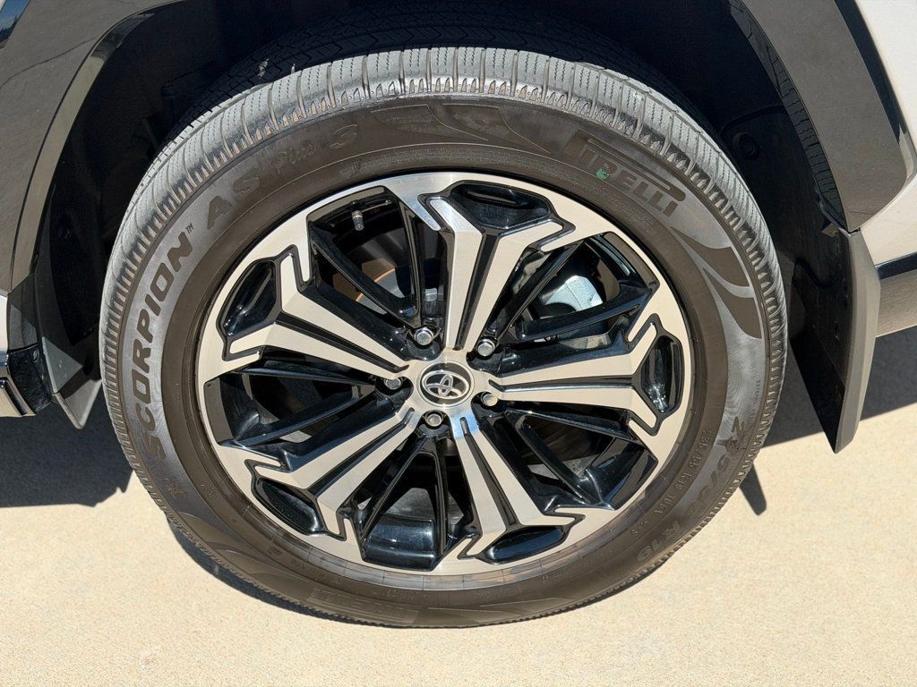 2024 Toyota RAV4 Prime XSE - 23016325 - 35