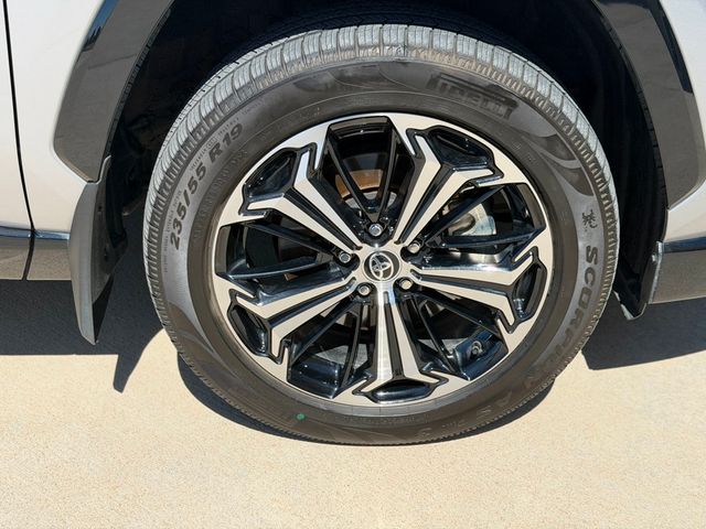 2024 Toyota RAV4 Prime XSE - 23016325 - 36