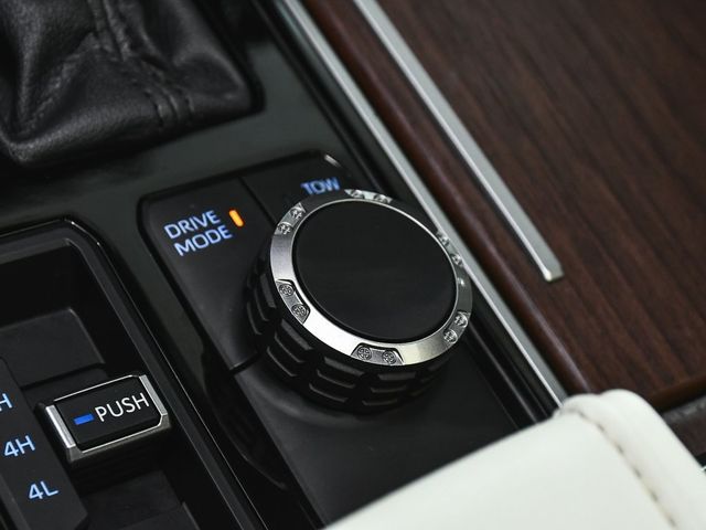 2024 Toyota Sequoia Capstone - 22918702 - 40