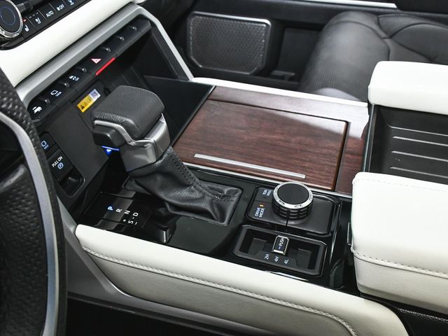 2024 Toyota Sequoia Capstone - 22918702 - 44