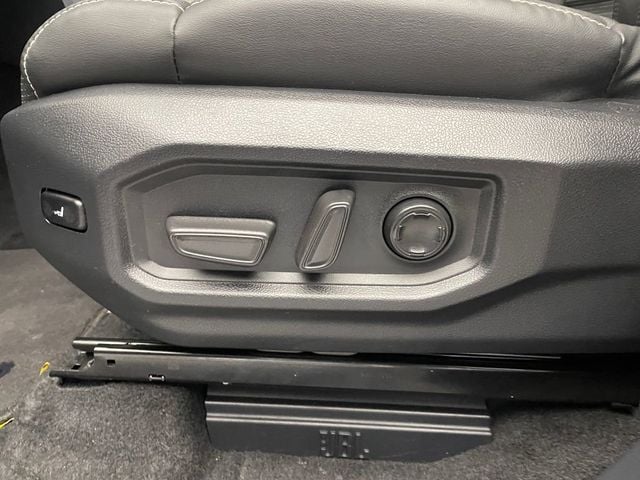 2024 Toyota Sequoia Capstone 4WD - 23012635 - 16
