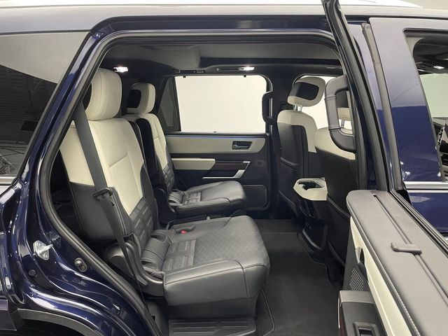 2024 Toyota Sequoia Capstone 4WD - 23012635 - 44