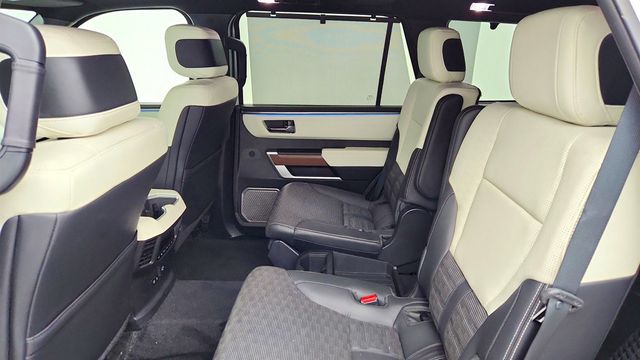 2024 Toyota Sequoia Capstone 4WD w/ TRD Roof Rack - 23011508 - 18