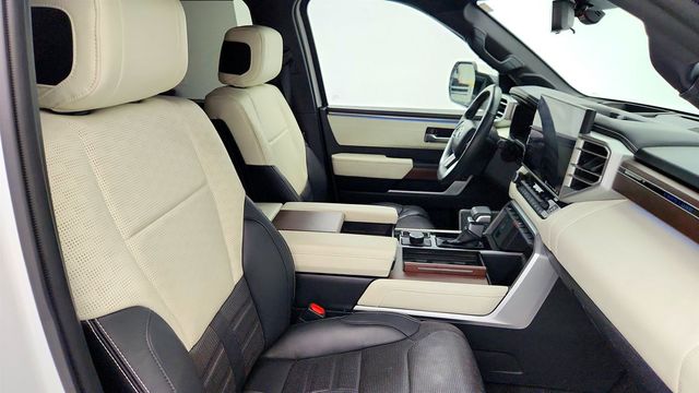 2024 Toyota Sequoia Capstone 4WD w/ TRD Roof Rack - 23011508 - 22