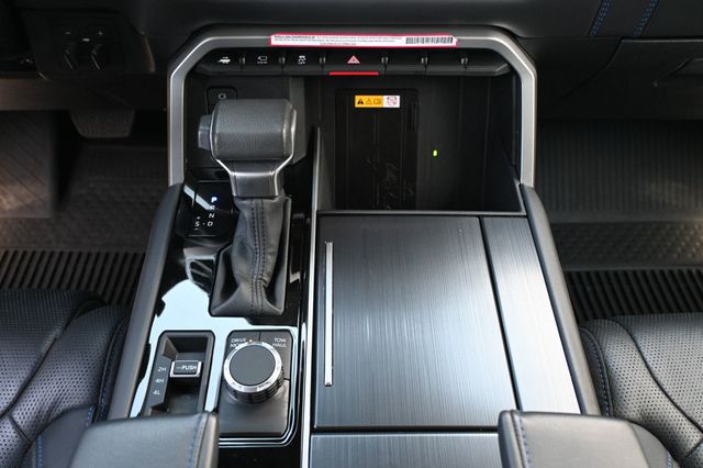 2024 Toyota Sequoia Platinum 4WD - 23030106 - 14