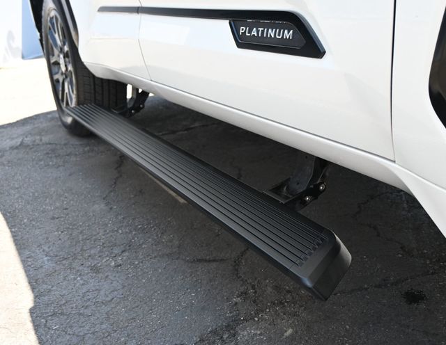 2024 Toyota Sequoia Platinum 4WD - 23030106 - 7