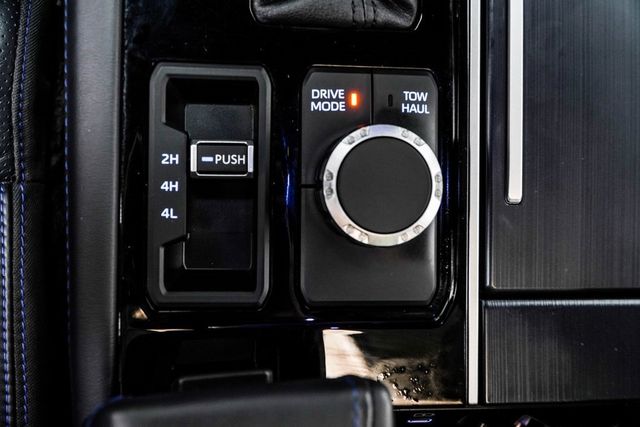 2024 Toyota Sequoia Platinum 4WD - 22847870 - 24