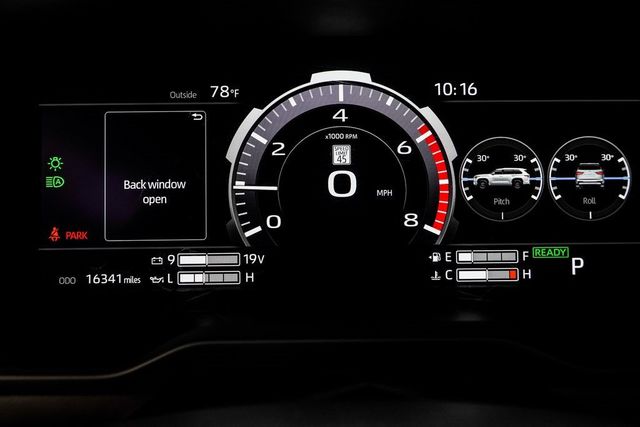 2024 Toyota Sequoia Platinum 4WD - 22847870 - 38