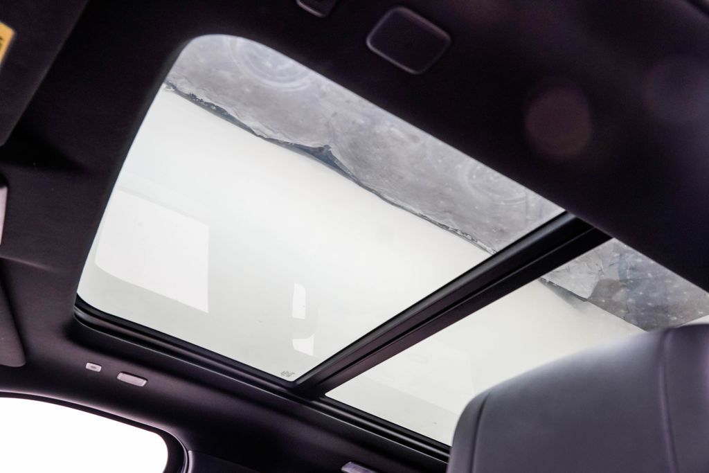 Toyota Sequoia photo 19