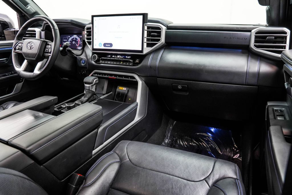 Toyota Sequoia photo 22