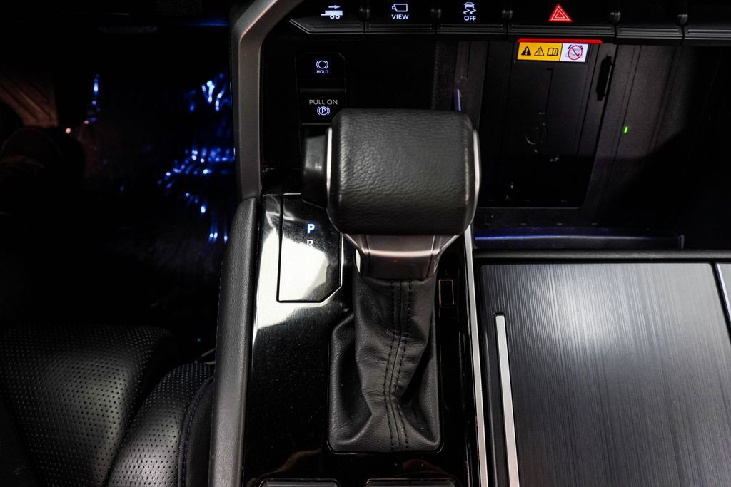 Toyota Sequoia photo 28