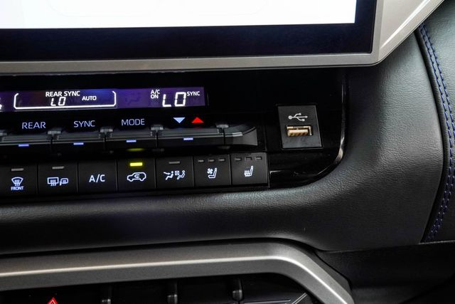 2024 Toyota Sequoia Platinum 4WD - 23066625 - 28