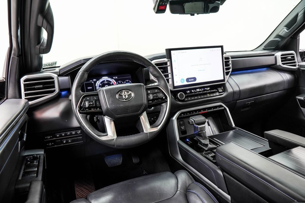 Toyota Sequoia photo 3