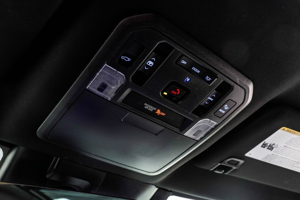 Toyota Sequoia photo 40