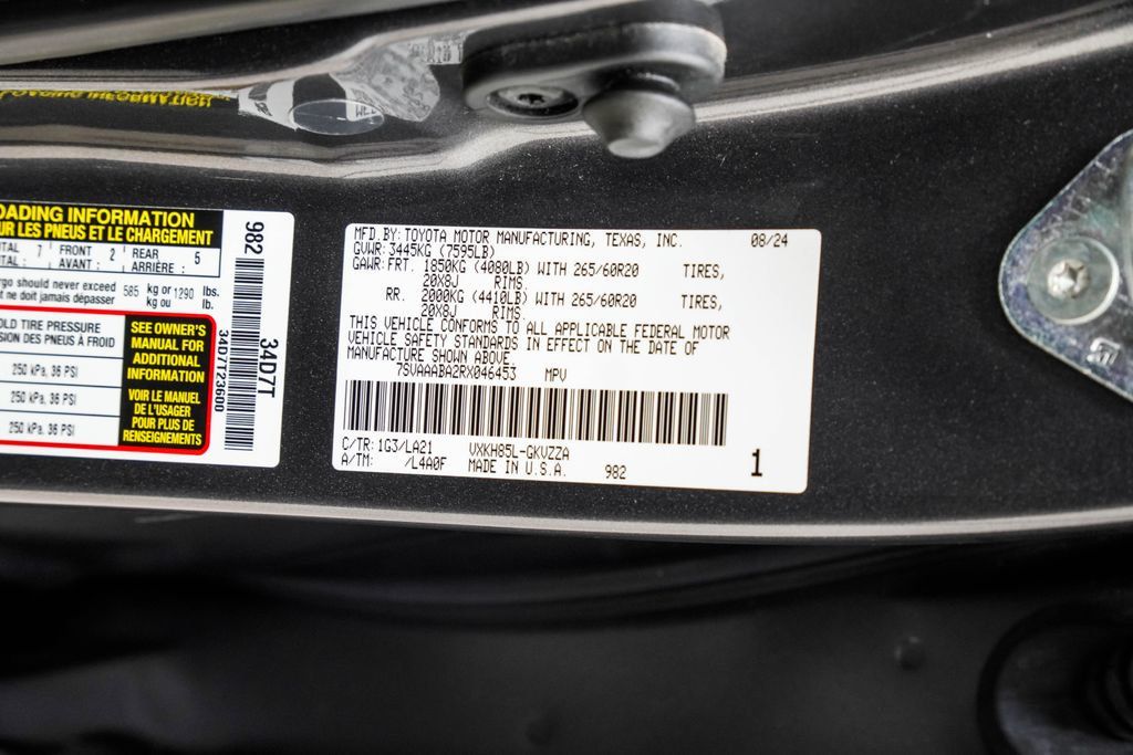 Toyota Sequoia photo 45