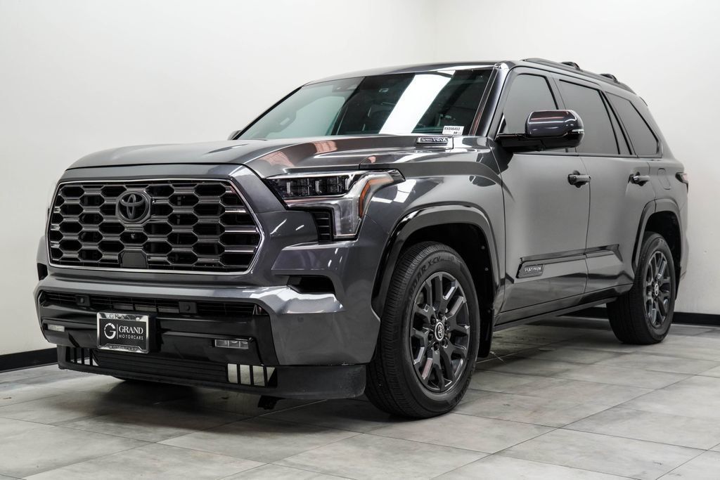 Toyota Sequoia photo 8