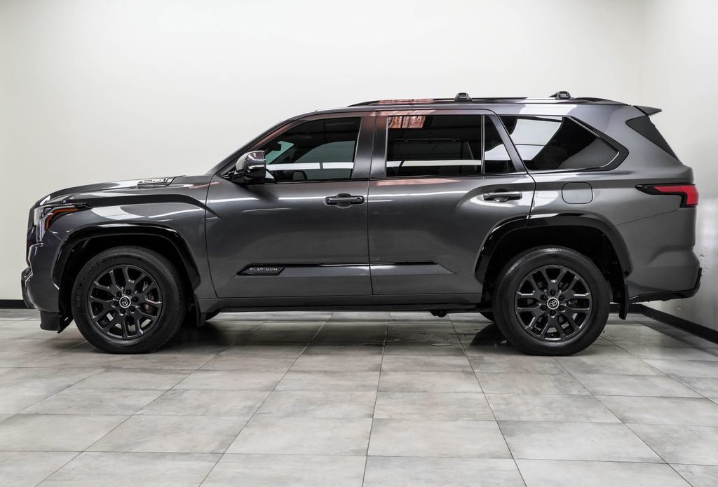 Toyota Sequoia photo 9