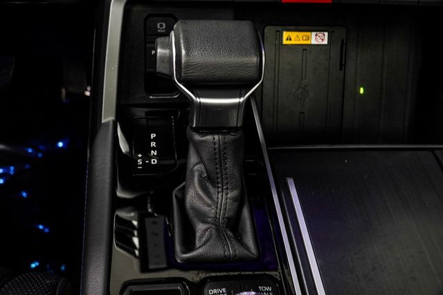 2024 Toyota Sequoia Platinum 4WD - 22915896 - 19