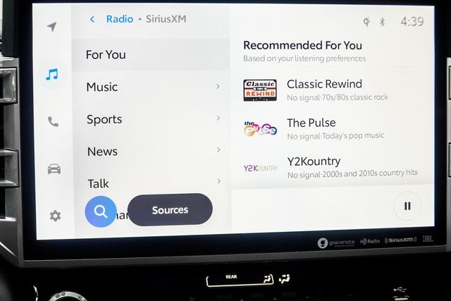 2024 Toyota Sequoia Platinum 4WD - 22915896 - 23