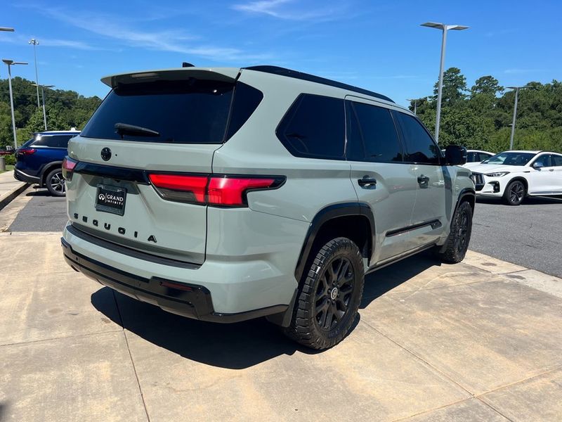 2024 Toyota Sequoia Platinum photo 12
