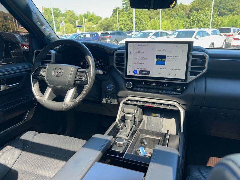 2024 Toyota Sequoia Platinum photo 17