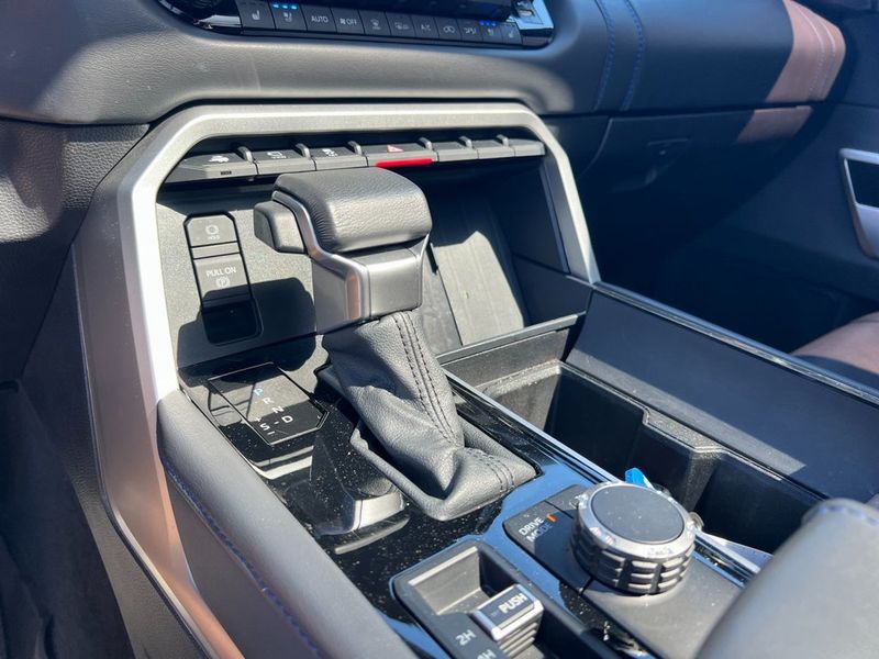 2024 Toyota Sequoia Platinum photo 23