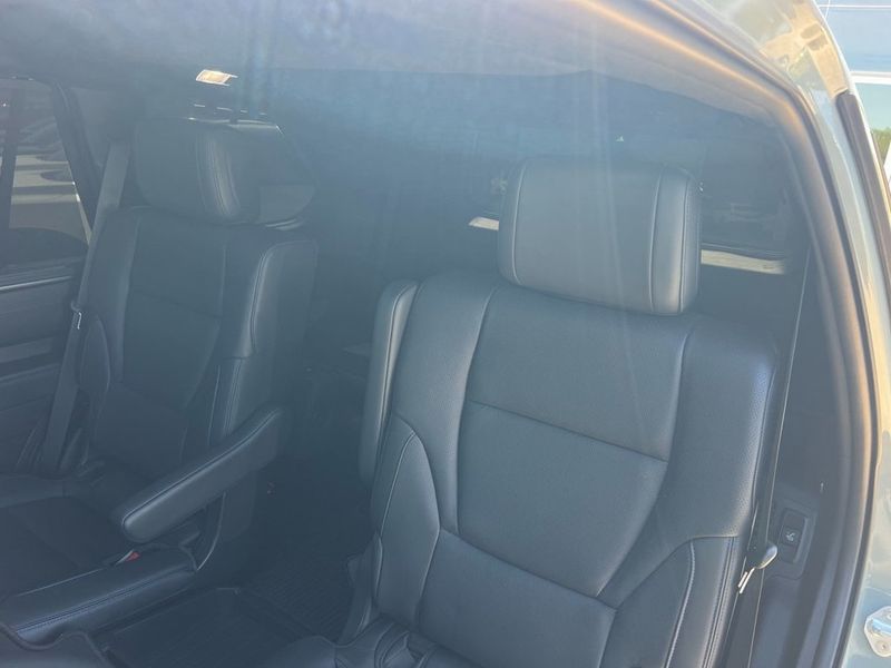 2024 Toyota Sequoia Platinum photo 28